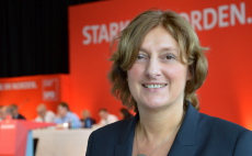 Britta Ernst, Bildungsministerin