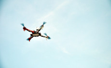 Drohne / Quadrocopter